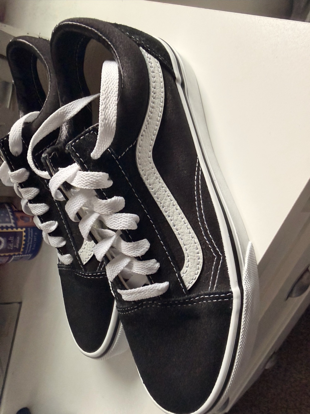 VANS Knu Skool Black & White Low-Top Suede Skate Sneakers